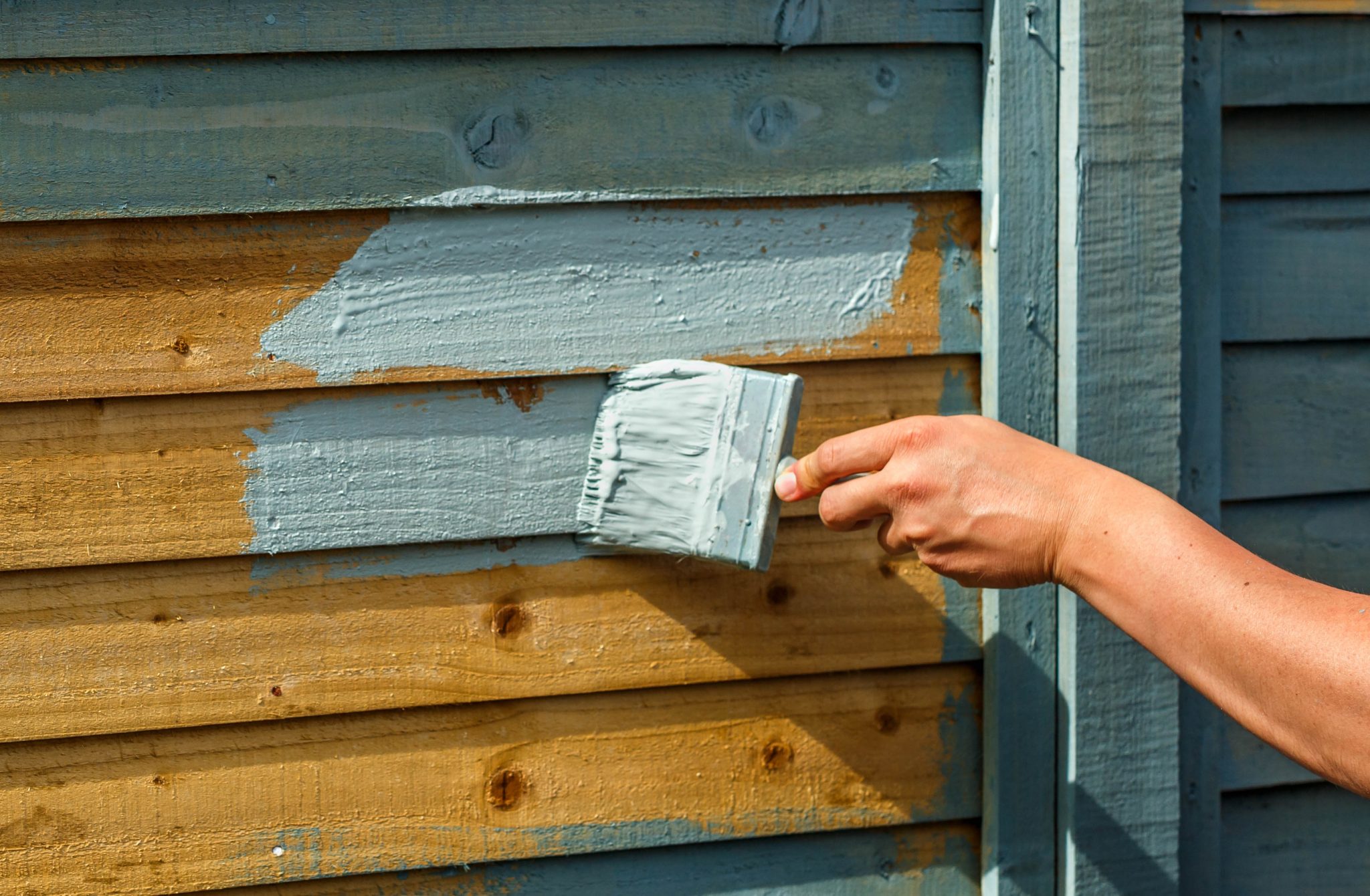can you use masonry paint on woodwork?