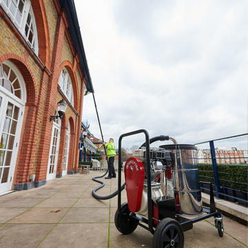 SKYVAC Interceptor &quot;No Electric&quot; Gutter Cleaning System